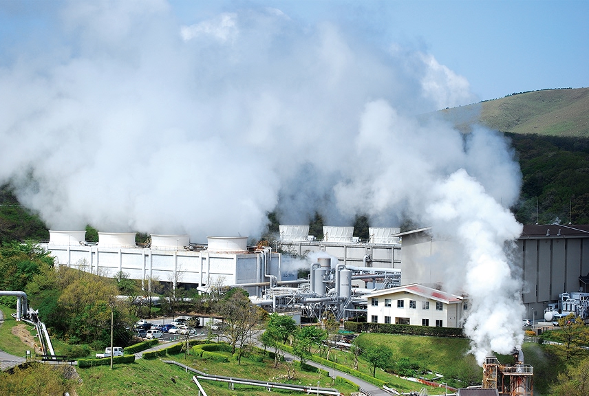 八丁原発電所 地熱蒸気井