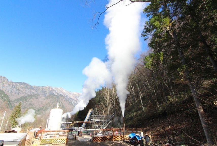 地熱蒸気井 噴気試験